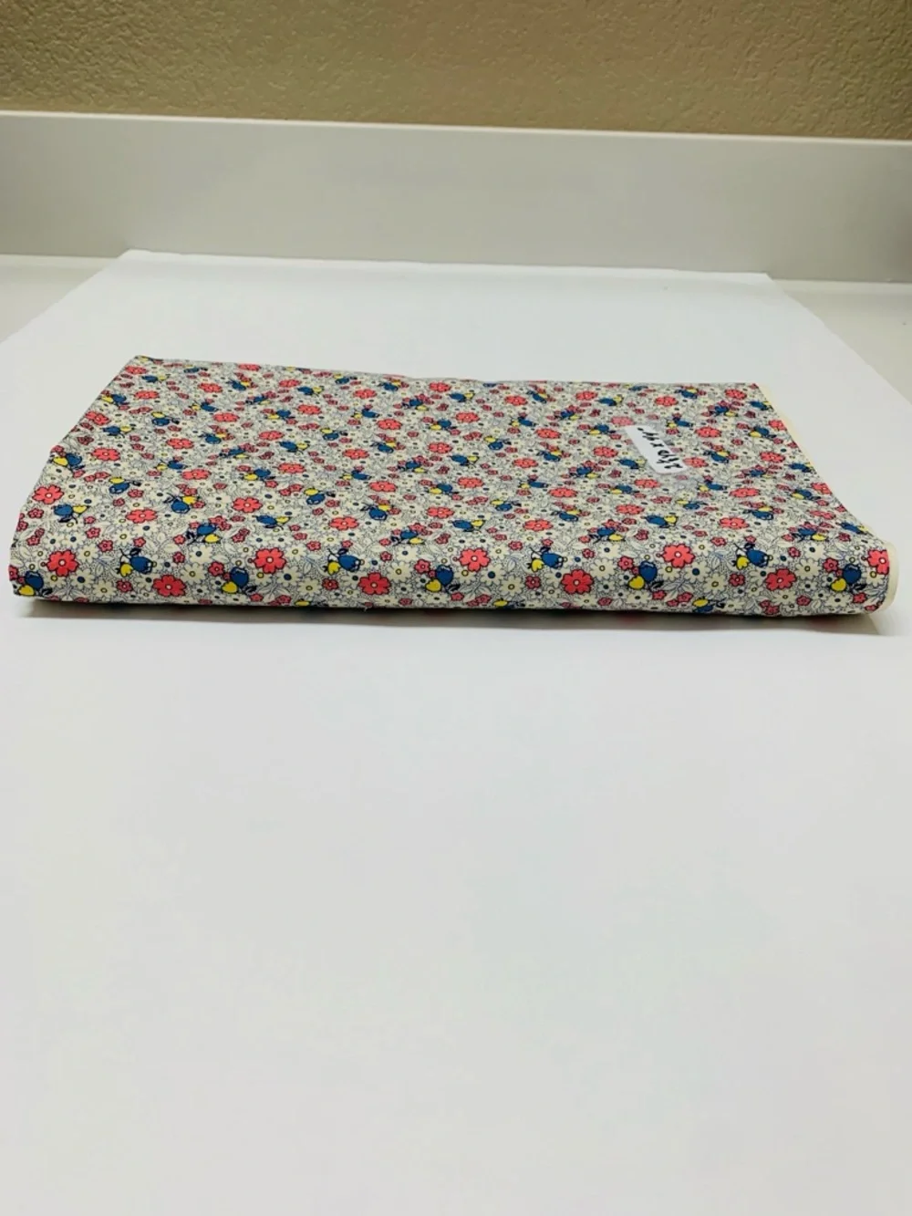 Aunt Grace 10th Anniversary Fabric 1930s Reproduction Floral 2 1/8 Yards Cotton - Picture 8 of 8